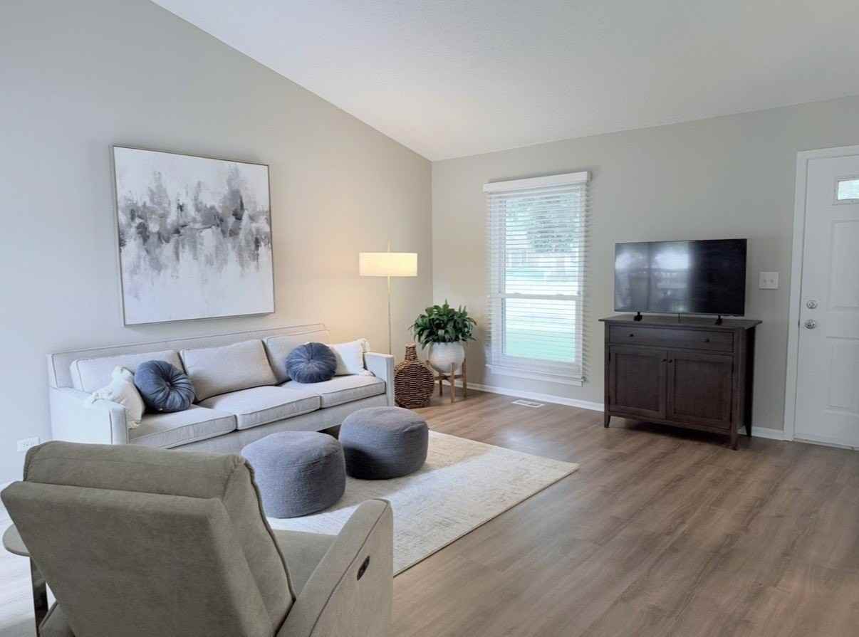 2108 Navarone Dr - Photo 2 of 13