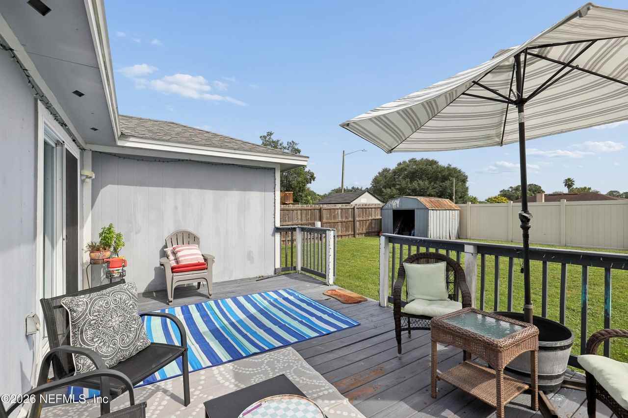 12582 Hickory Lakes Dr S - Photo 3 of 31