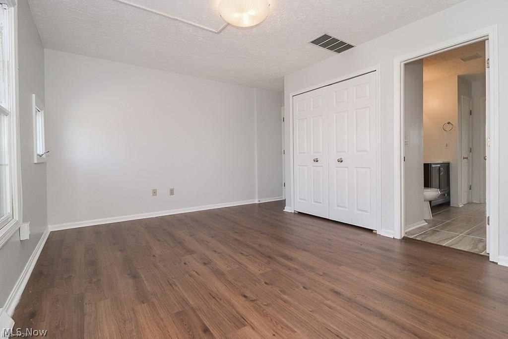 8230 Chester Pkwy - Photo 6 of 31