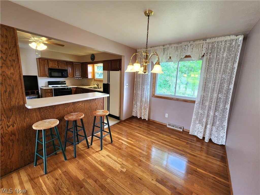 2908 Bowmen Ln - Photo 4 of 26