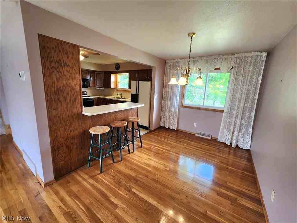 2908 Bowmen Ln - Photo 7 of 26