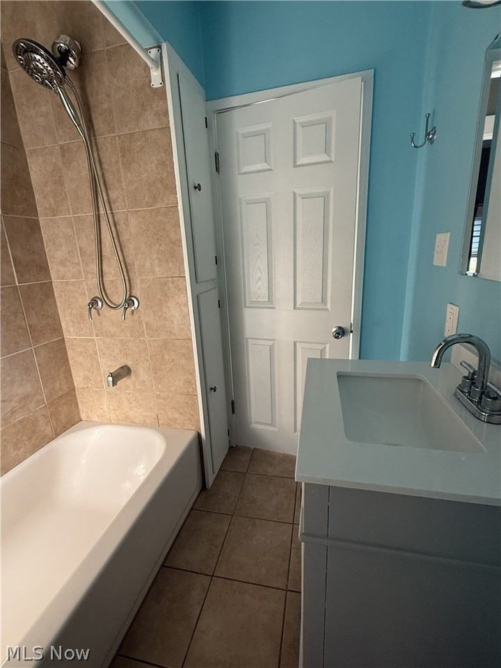 935 11th St Ne - Photo 3 of 11