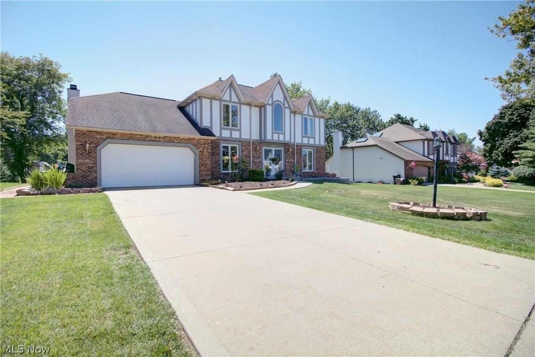 17639 Lexington Ln - Photo 2 of 50