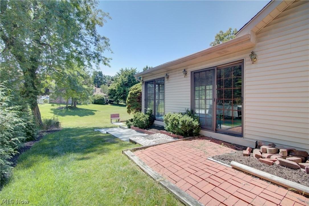 17639 Lexington Ln - Photo 3 of 50