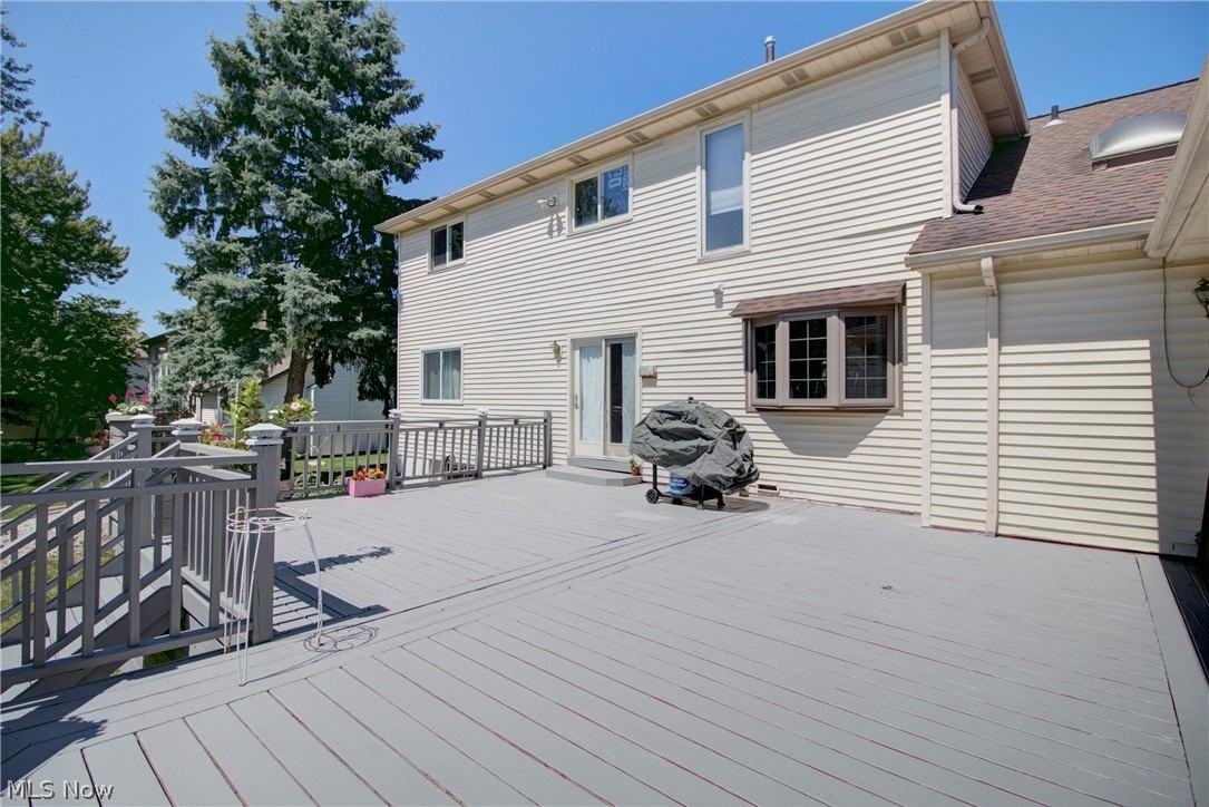 17639 Lexington Ln - Photo 6 of 50