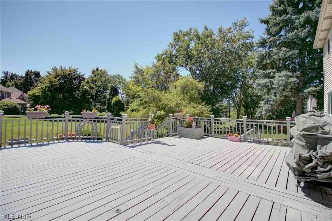 17639 Lexington Ln - Photo 7 of 50