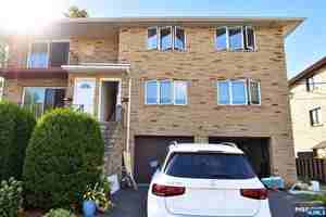 featured image of 2470 5th St #2