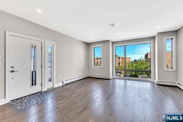 420 Glen Ave #A - Photo 2 of 35