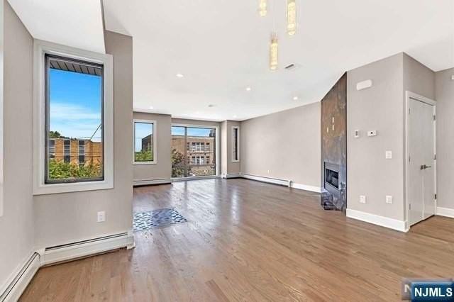 420 Glen Ave #A - Photo 4 of 35