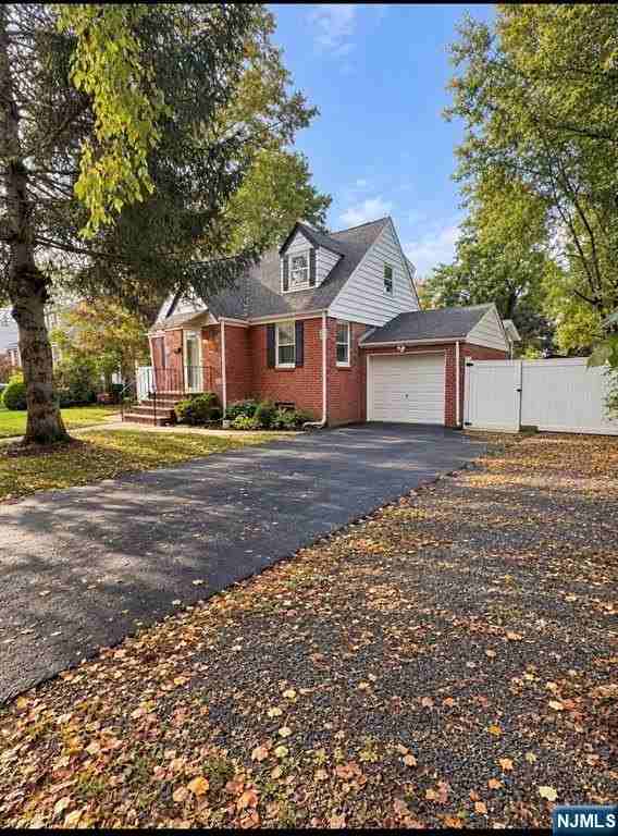24 5th Ave - Photo 2 of 12