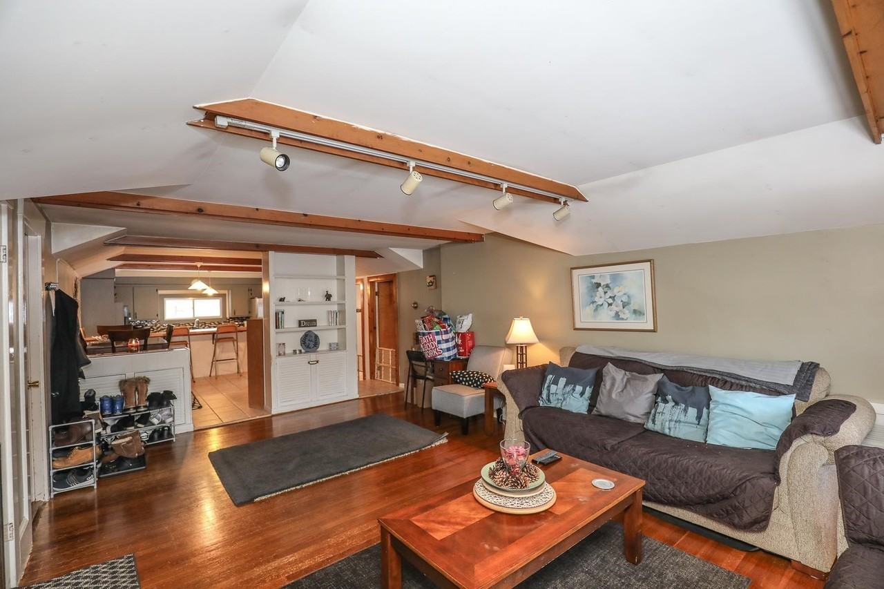 430 Boynton St #2ndFL - Photo 3 of 19