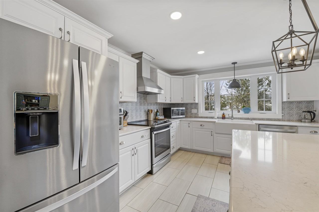 128 Gale St - Photo 6 of 27