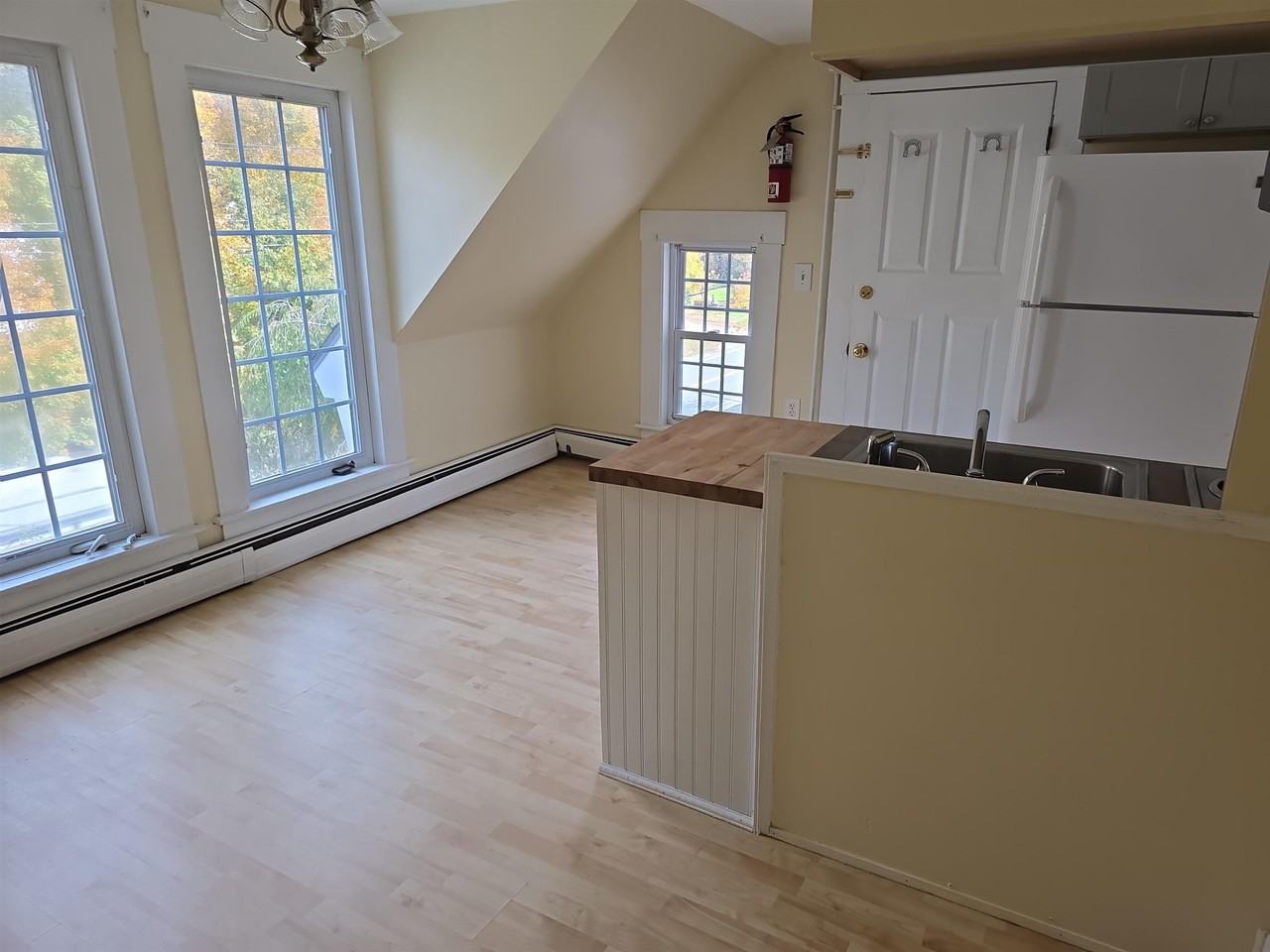 165 S Main St #6 - Photo 5 of 13