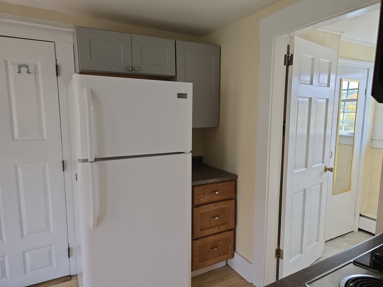 165 S Main St #6 - Photo 7 of 13