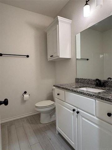 14083 S Lansing Ave - Photo 4 of 16