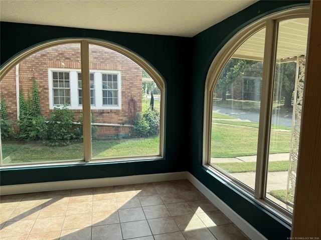 1117 S Braden Ave - Photo 2 of 25