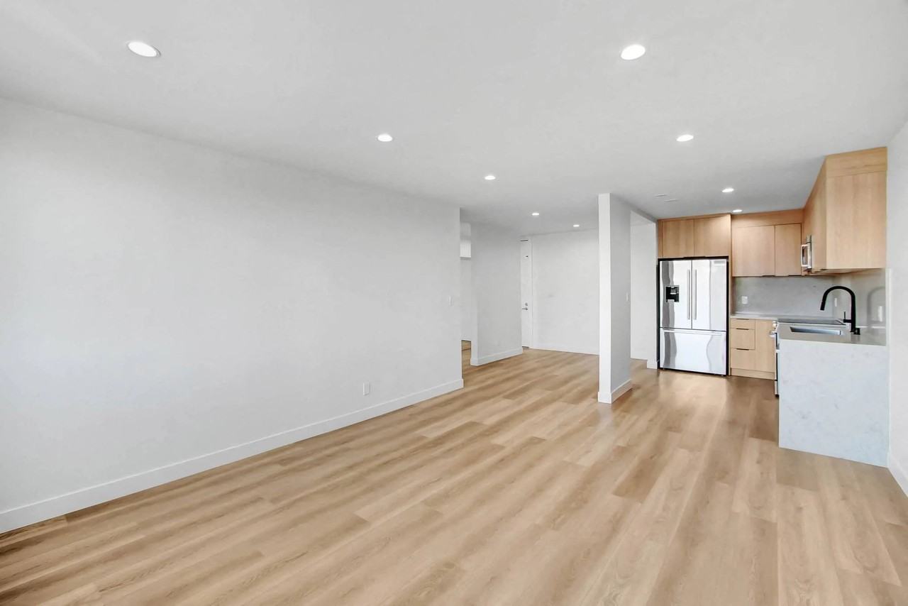 950 4th Street #304 - Photo 4 of 13