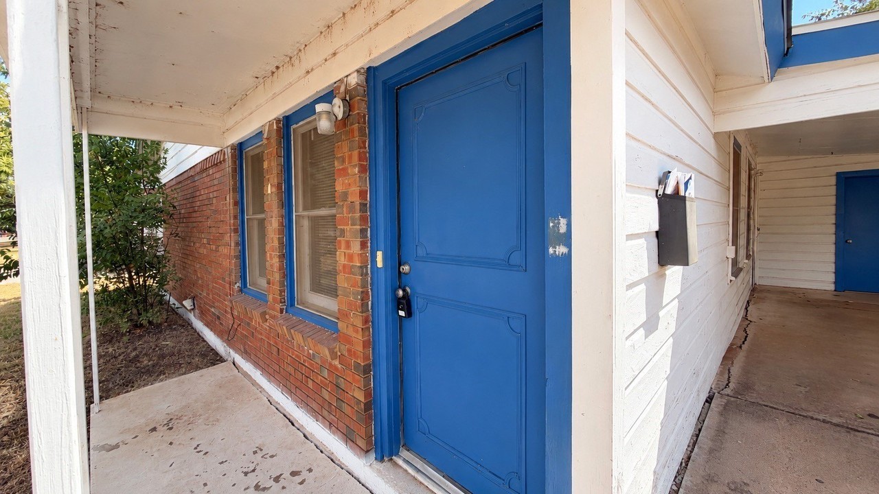 3231 Ivy Ln - Photo 4 of 22