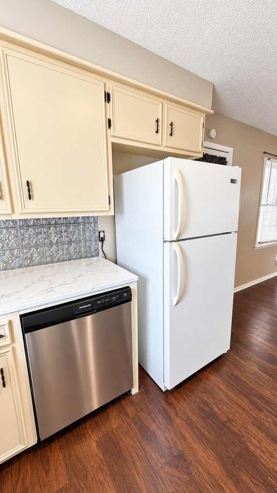 3231 Ivy Ln - Photo 7 of 22
