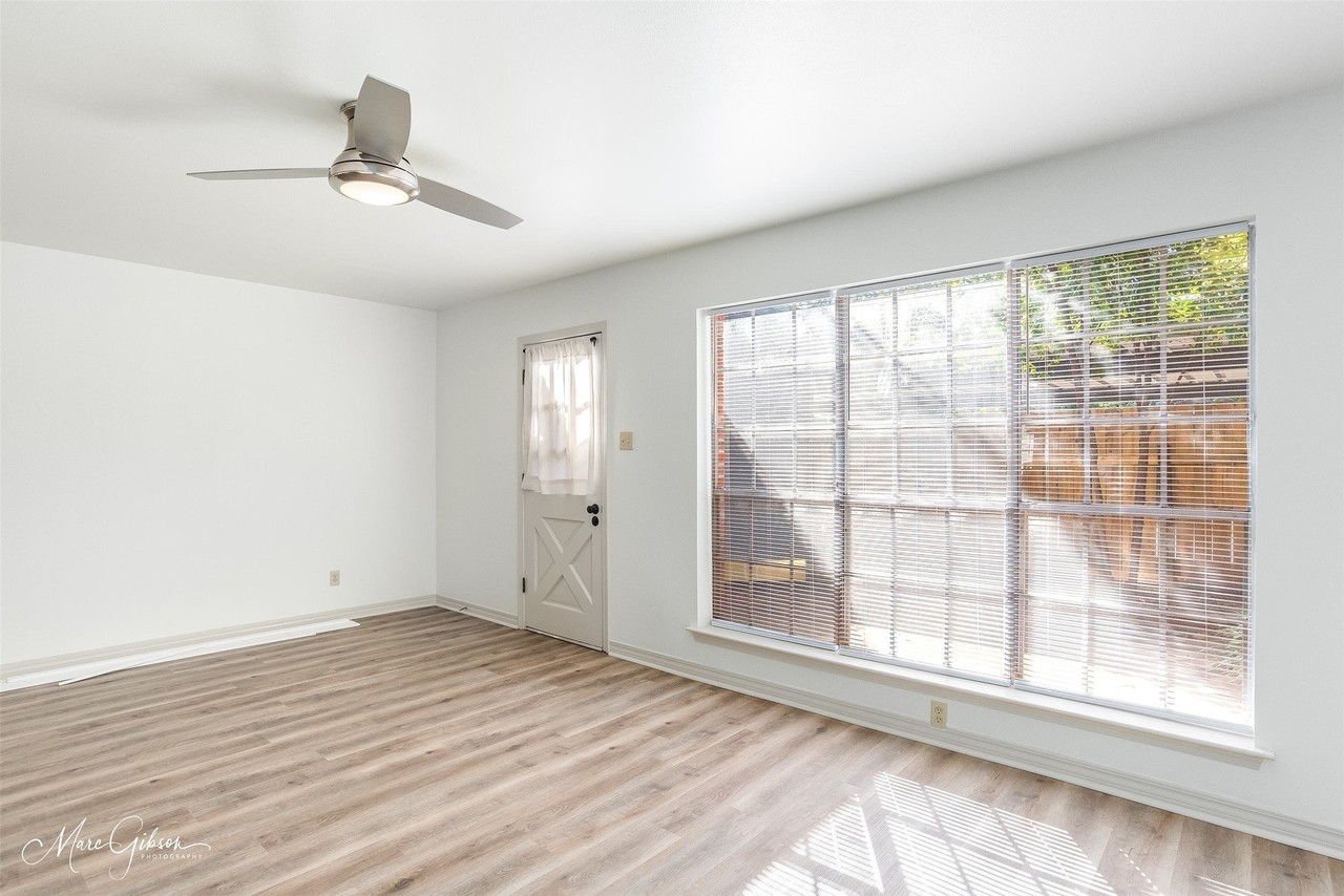 247 E Stephenson St - Photo 4 of 19