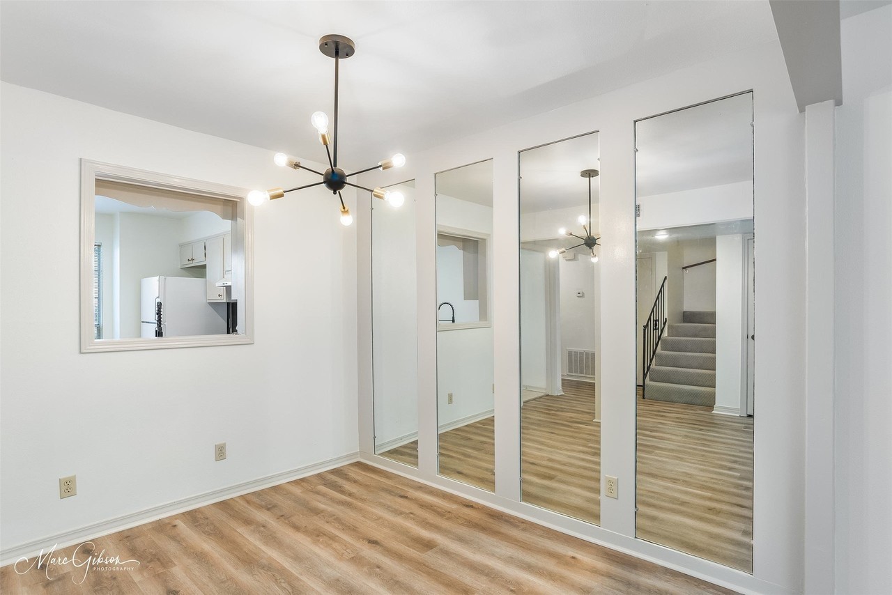 247 E Stephenson St - Photo 5 of 19