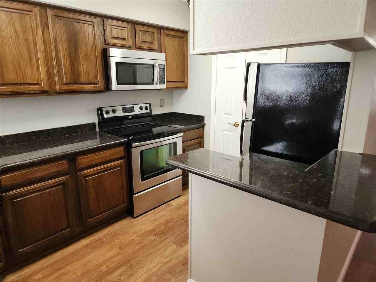 1308 Memory Ln #5114 - Photo 5 of 19