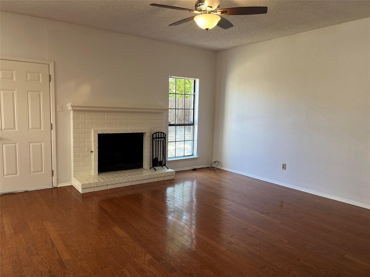 3116 Renaissance Dr - Photo 3 of 16