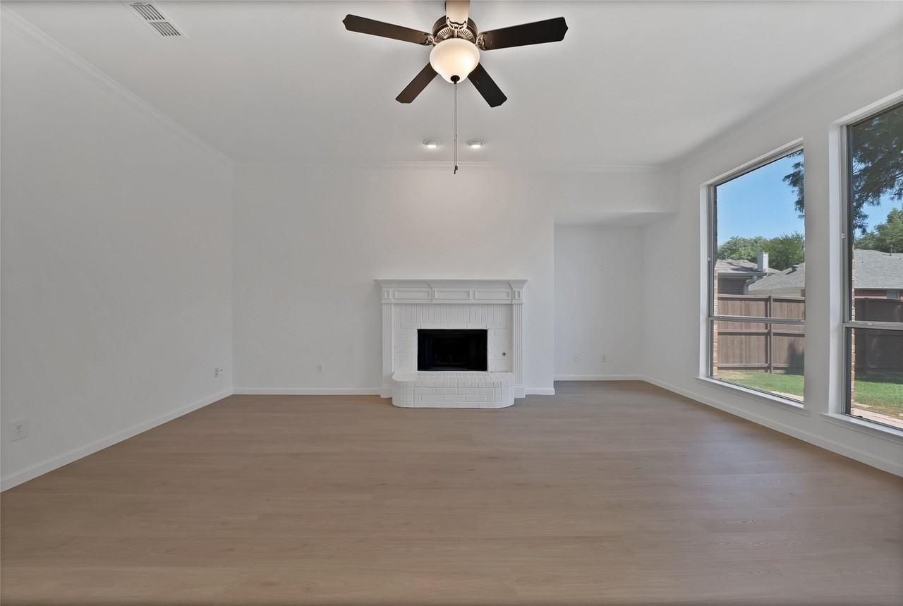 1687 Garrison Dr - Photo 7 of 36