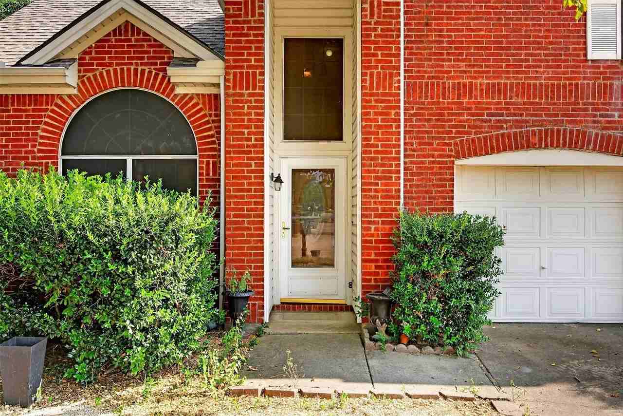3100 Verbena Dr - Photo 4 of 36