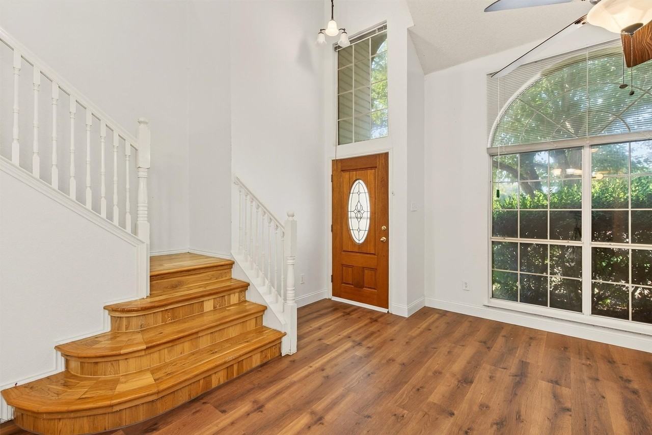 3100 Verbena Dr - Photo 5 of 36