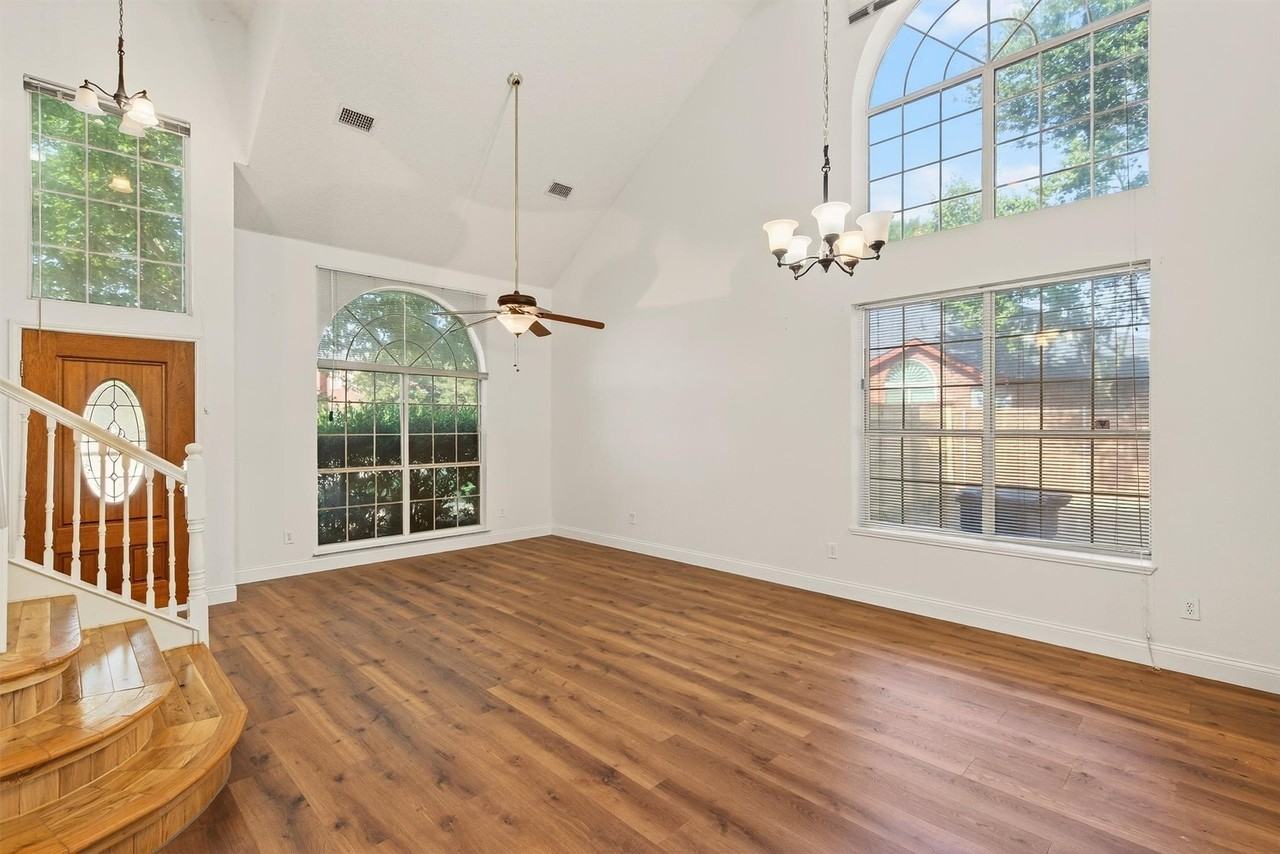 3100 Verbena Dr - Photo 7 of 36