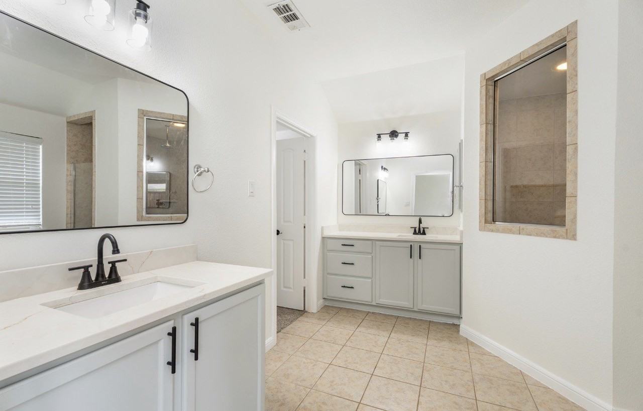 1413 Nightingale Dr - Photo 7 of 12