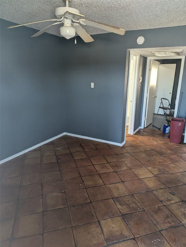 1221 Mineral Wells Hwy - Photo 2 of 6
