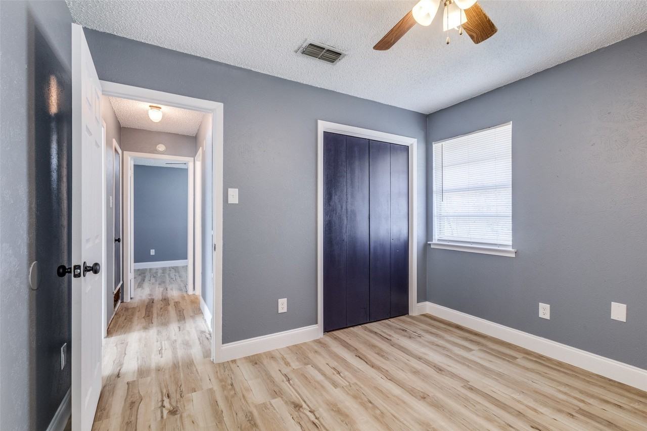 451 Wilshire Ave - Photo 7 of 12