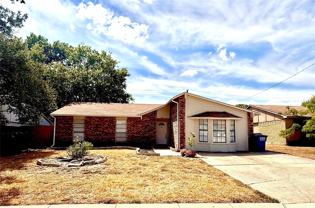 558 Ridgemont Dr - Photo 1 of 1