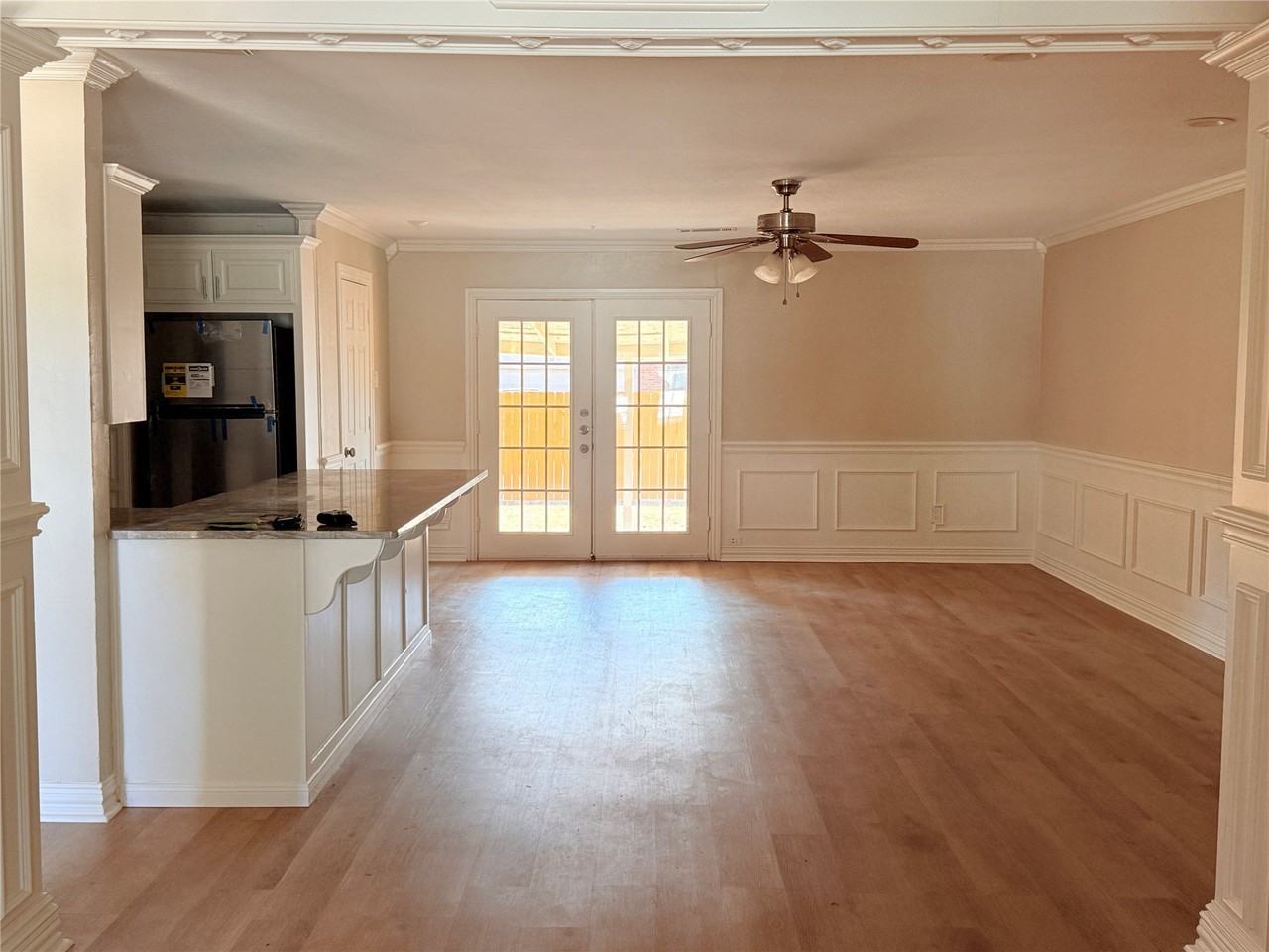 558 Ridgemont Dr - Photo 5 of 15