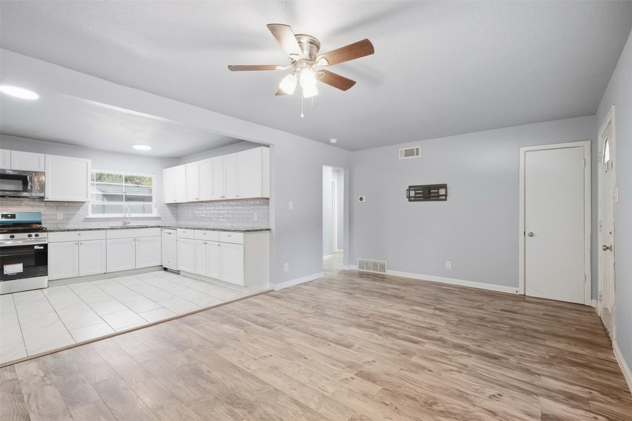 1203 Belvedere Dr - Photo 5 of 27