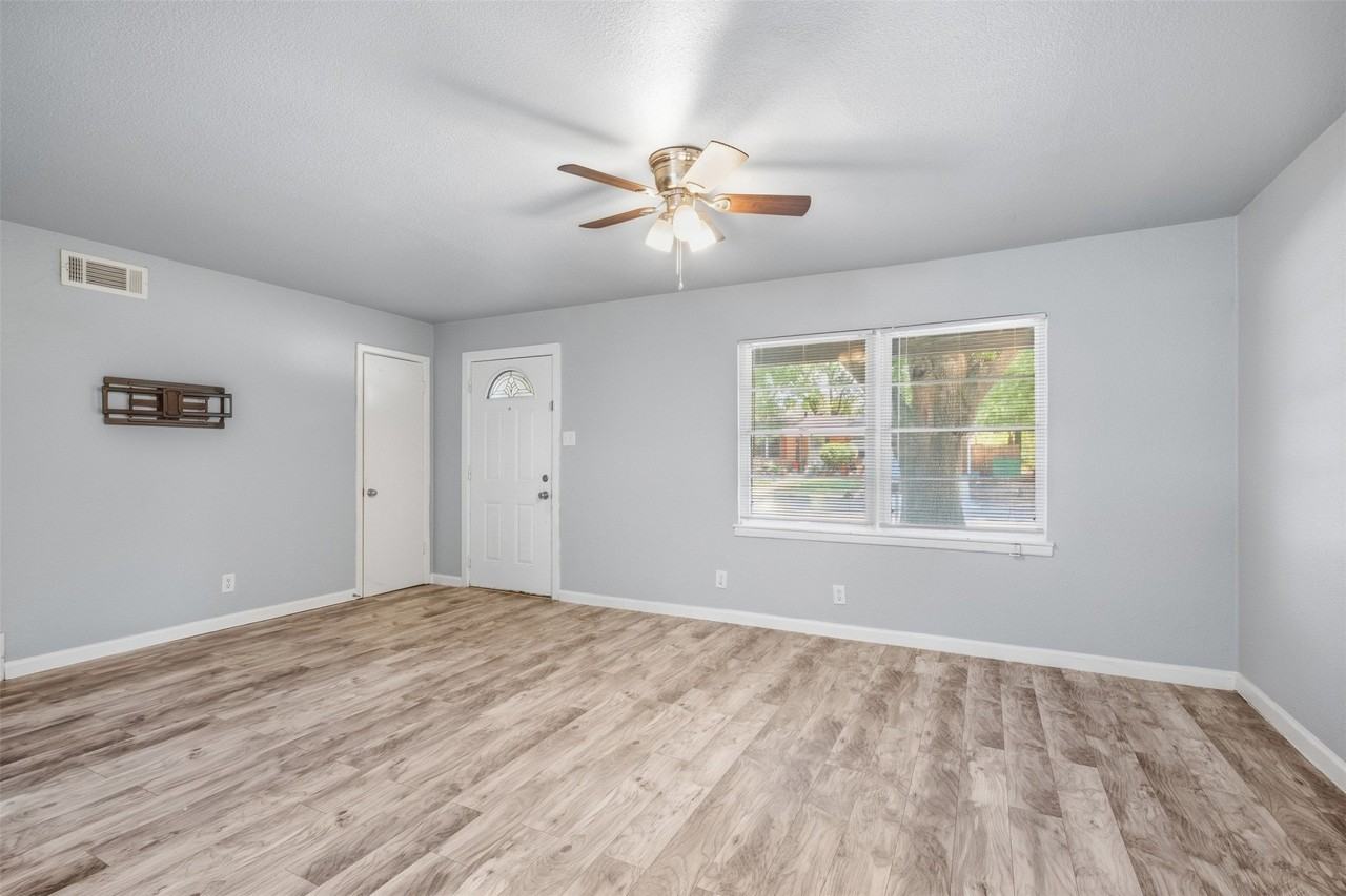 1203 Belvedere Dr - Photo 6 of 27