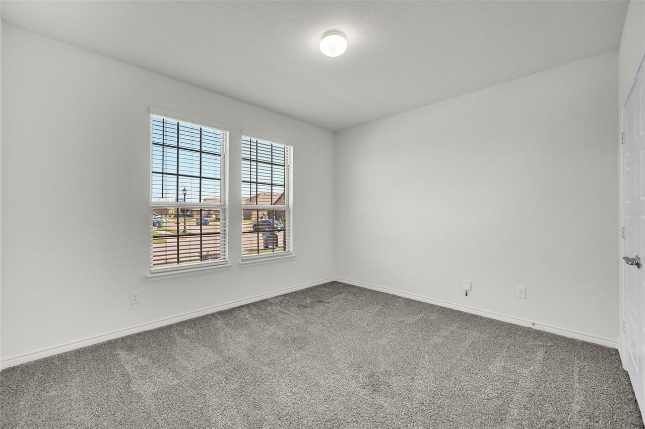 484 Declaration Way - Photo 5 of 29