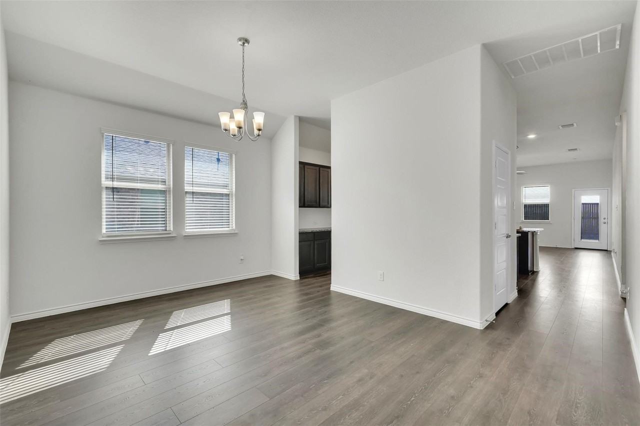 484 Declaration Way - Photo 7 of 29
