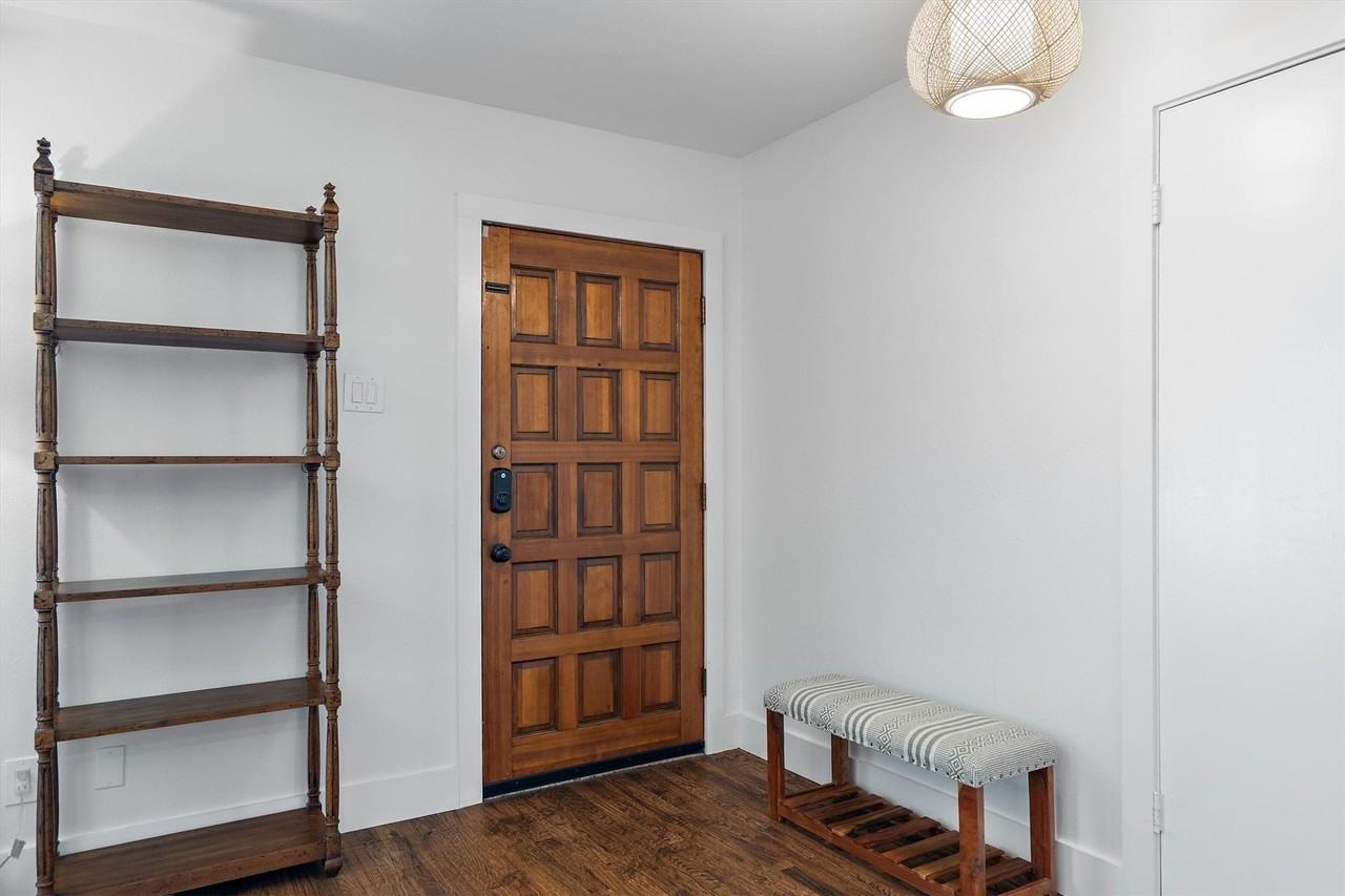 13226 Veronica Rd - Photo 4 of 34