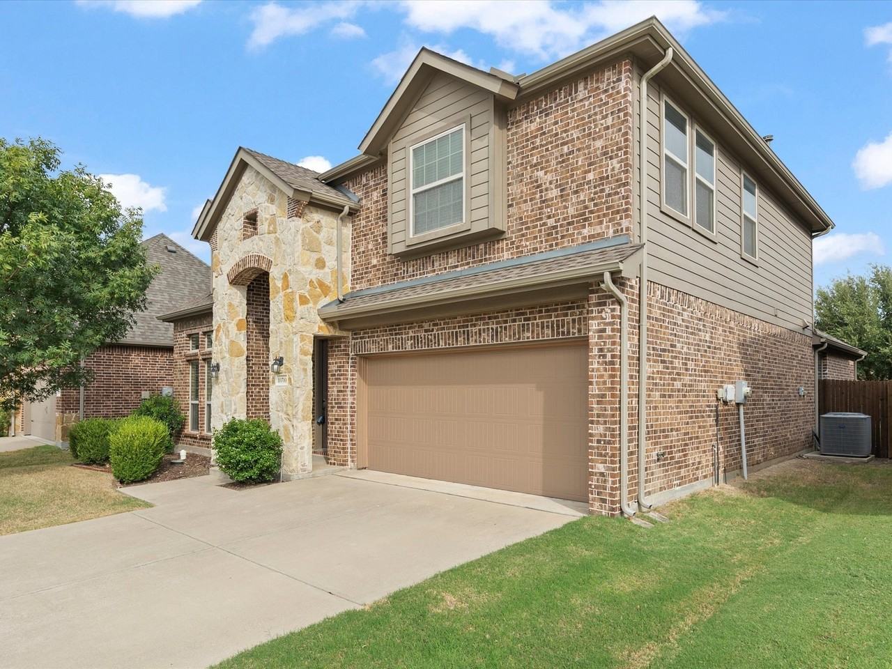 10700 Lariat Trail Dr - Photo 2 of 36
