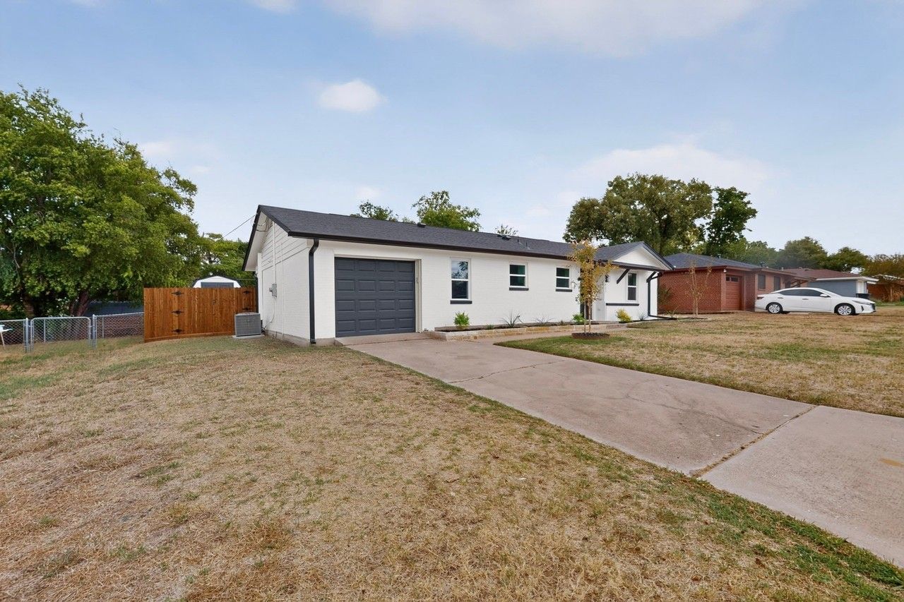 403 Glenn Dr - Photo 5 of 37