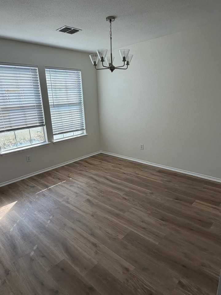 1626 White Oak Rd - Photo 7 of 11