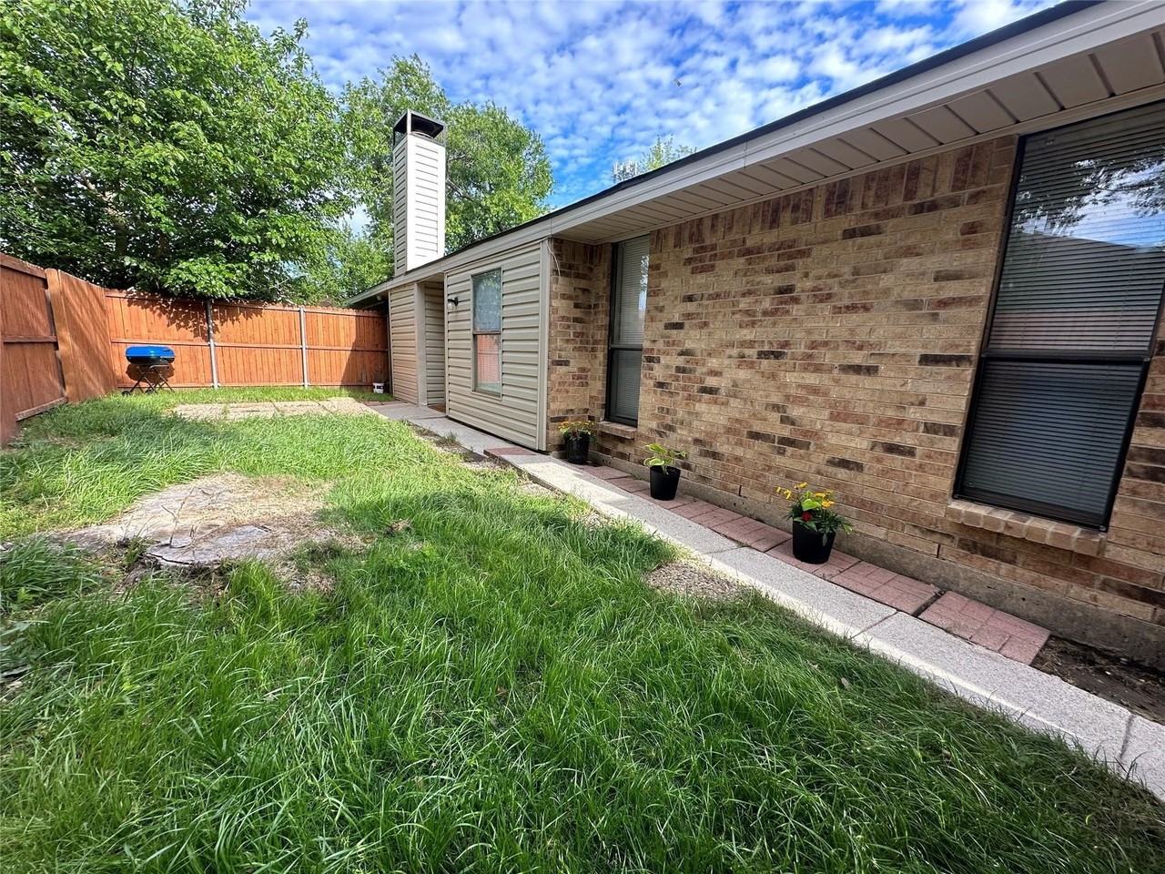 2306 Carol Good Ln - Photo 3 of 19