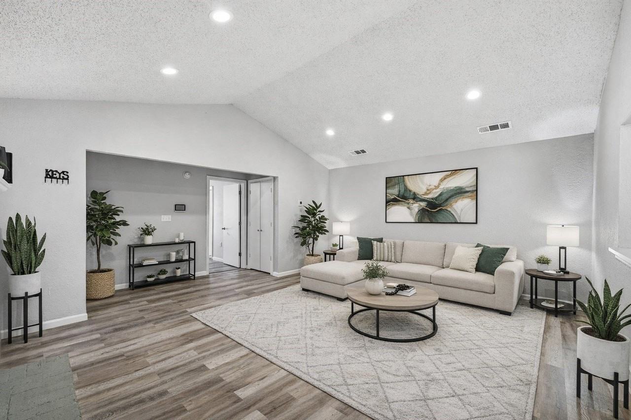 2306 Carol Good Ln - Photo 4 of 19