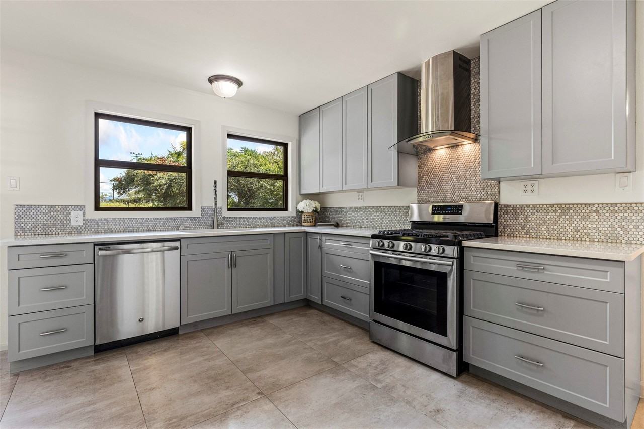13304 Nestle Dr - Photo 2 of 31