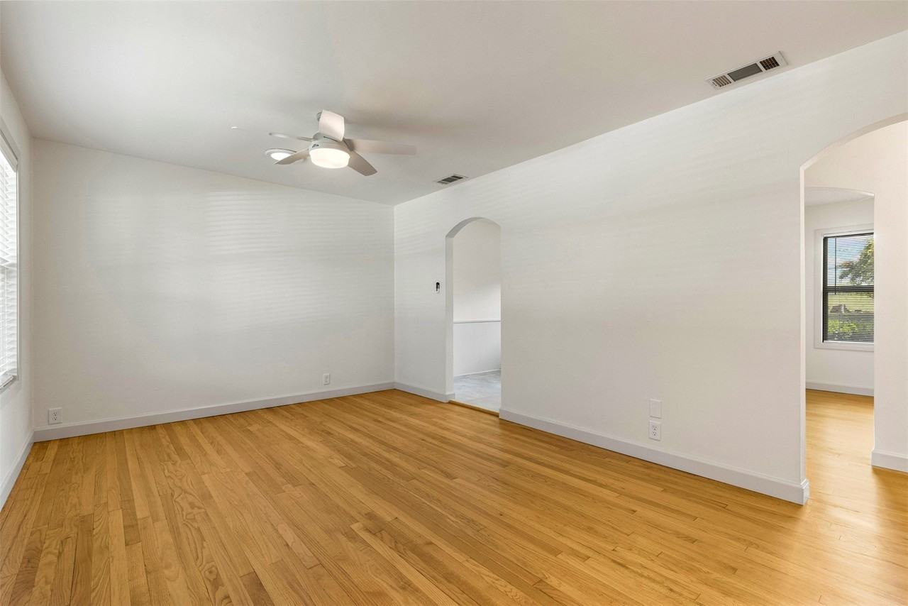 13304 Nestle Dr - Photo 3 of 31
