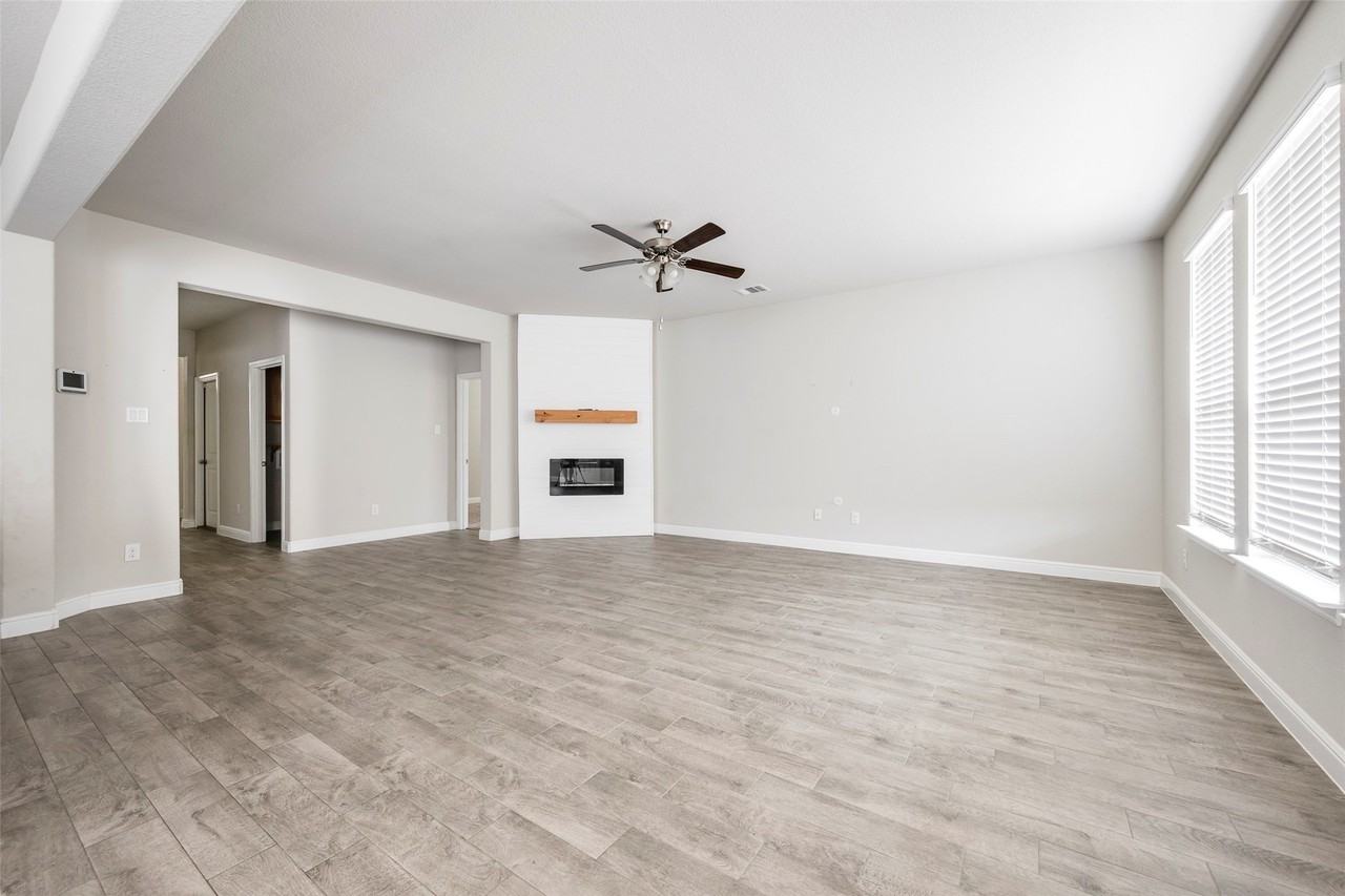 1548 Seabiscuit Dr - Photo 5 of 19