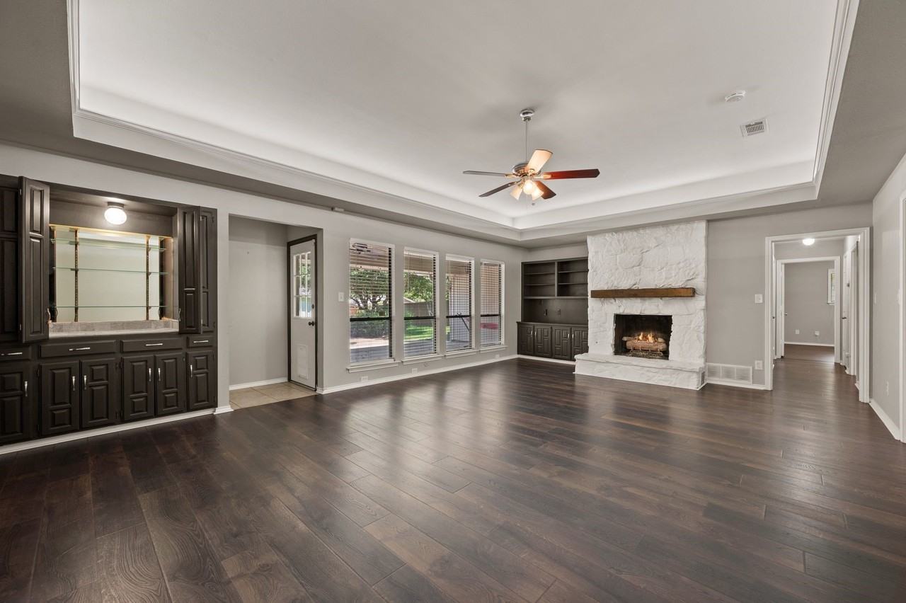 1305 Tierra Calle - Photo 2 of 20